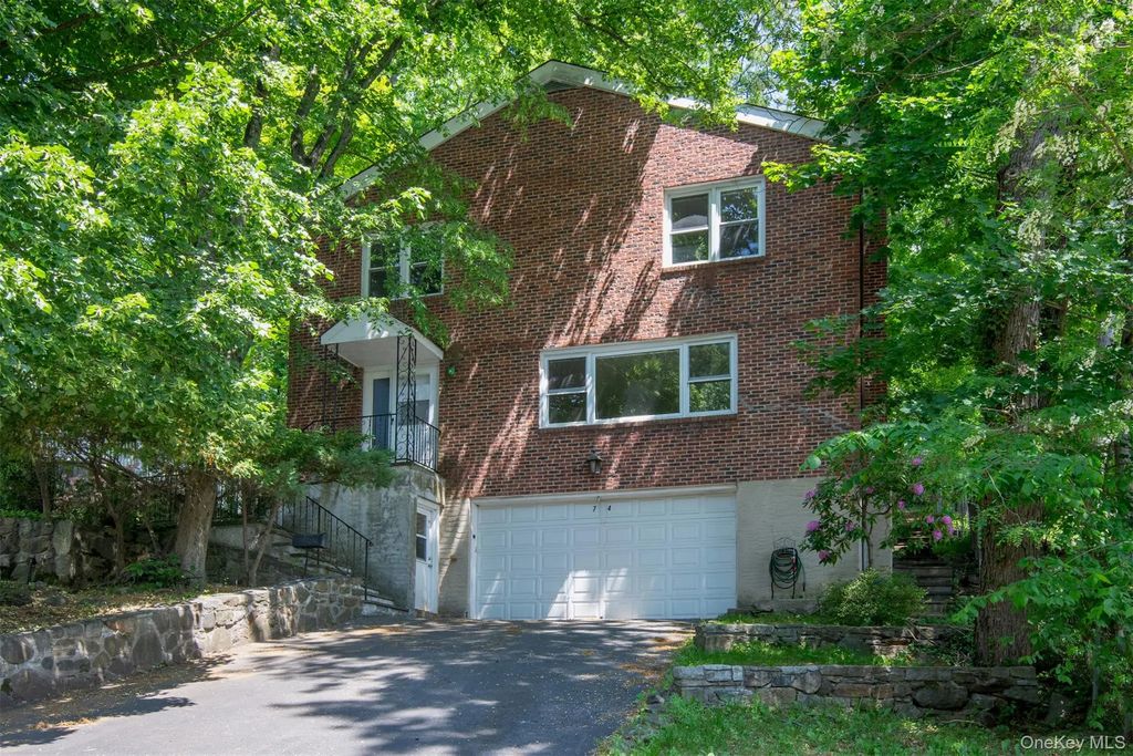 74 Briary Road, Dobbs Ferry