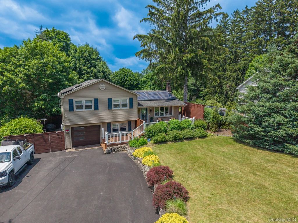 621 Stage Road, Monroe