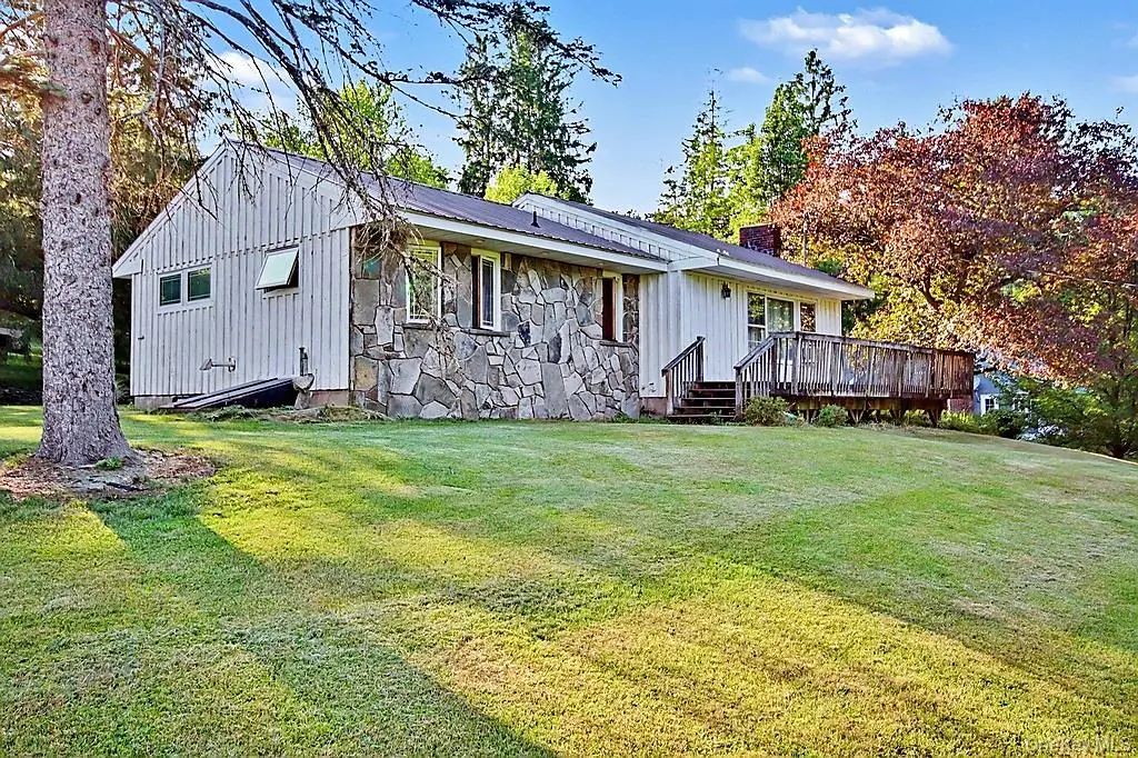 105 Cold Spring Road, Liberty