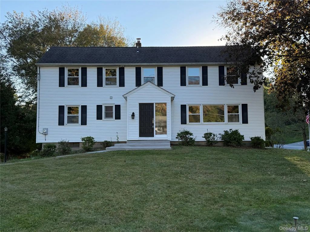 43 Tanya Lane, Mahopac