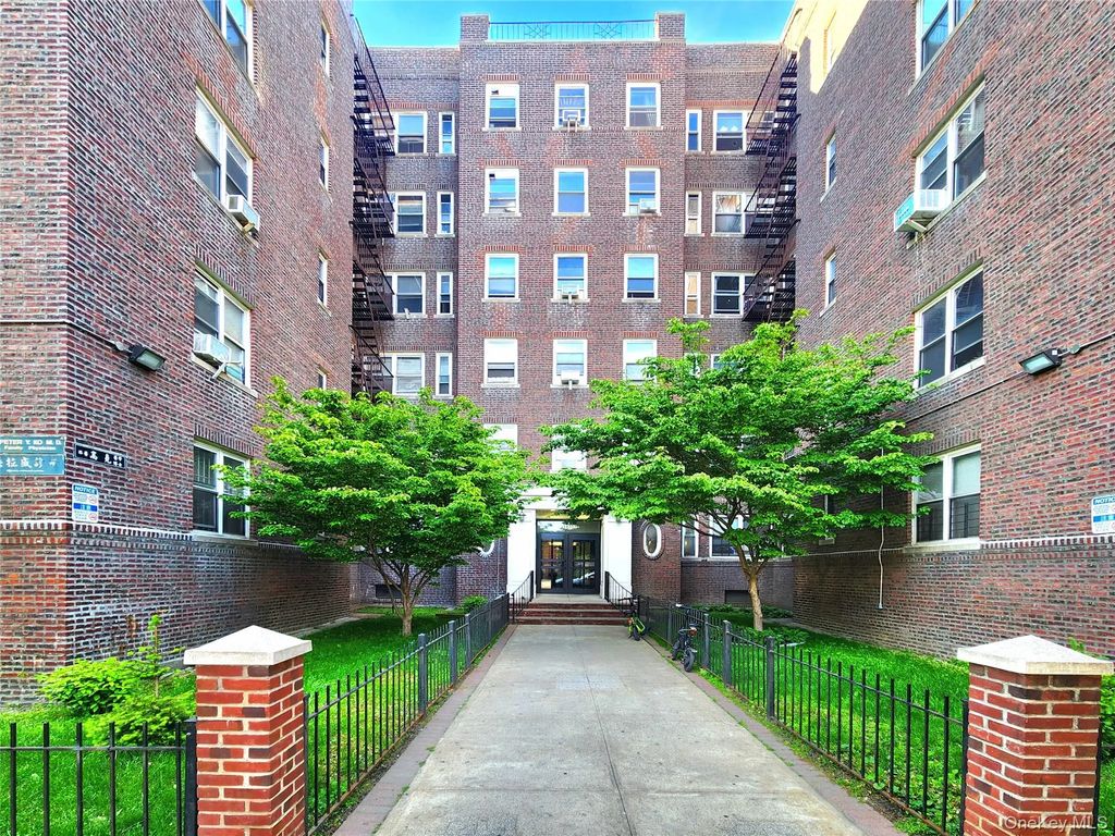 143-07 Sanford Avenue # 1k, Flushing