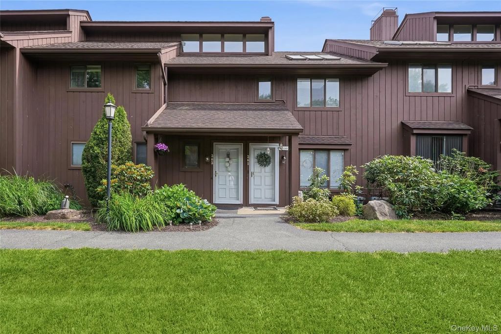 262 Old Farm Lane, Mohegan Lake