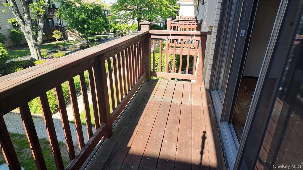 80 Sneden Place # 80, Spring Valley