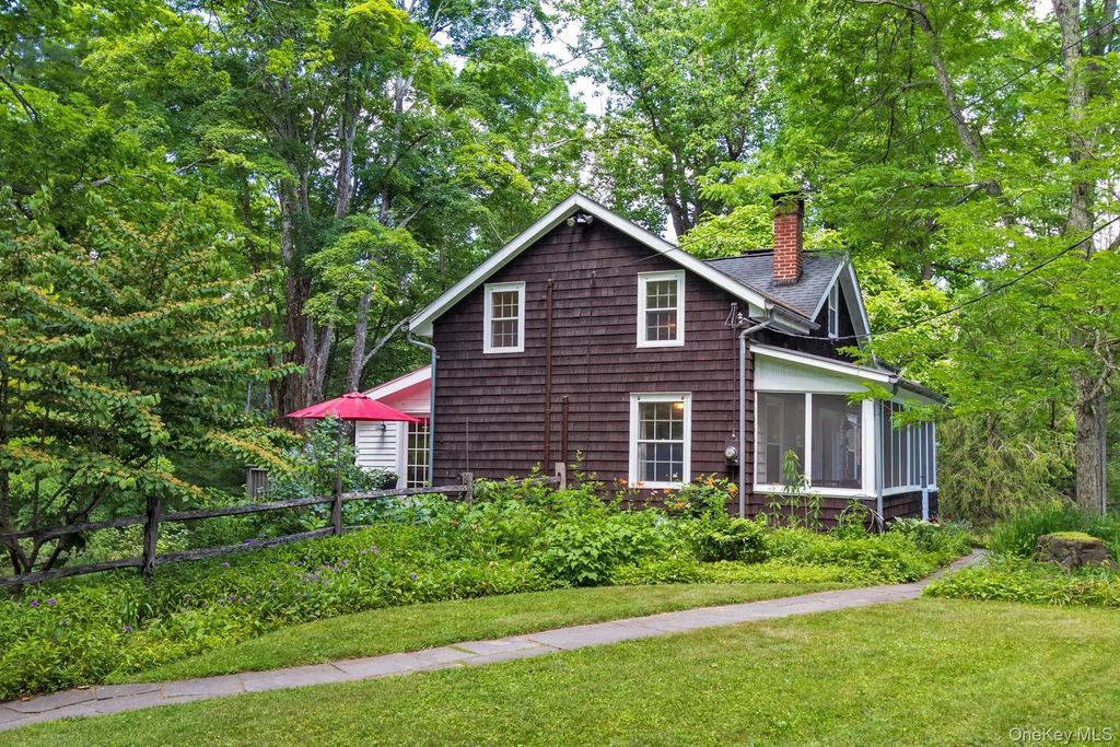 43 Krom Road, Stone Ridge