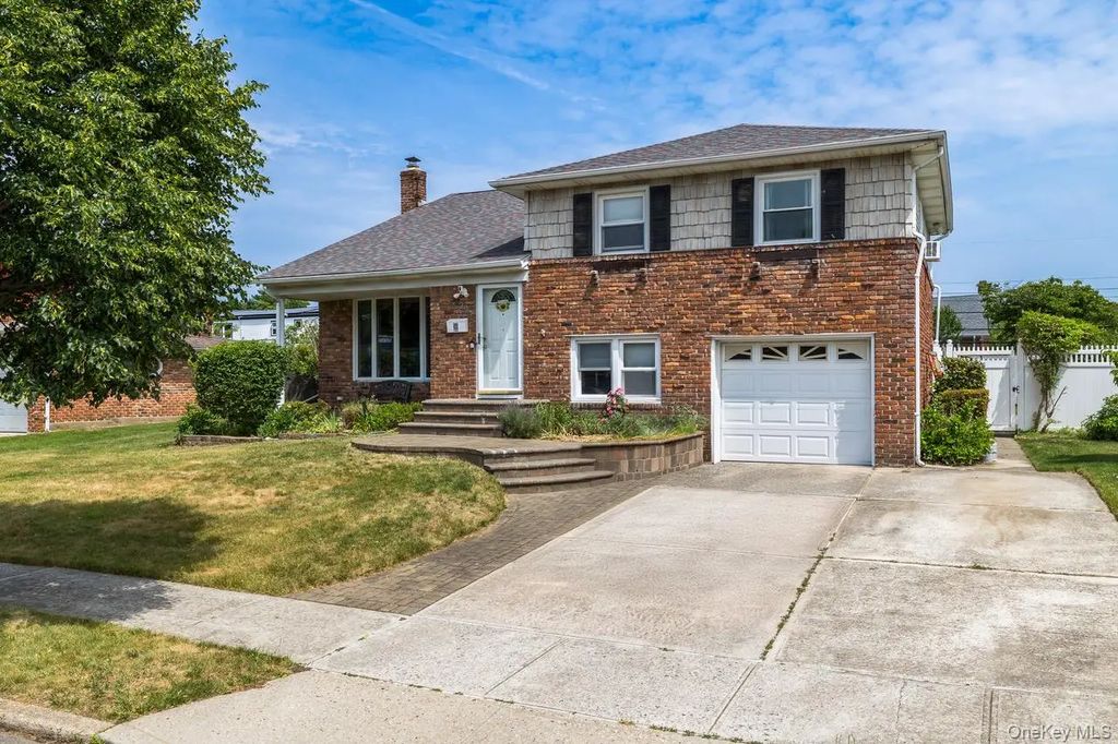 39 Grant Street, Farmingdale