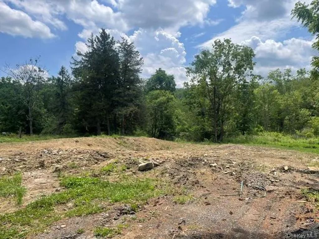 429 Van Burenville Road, Middletown