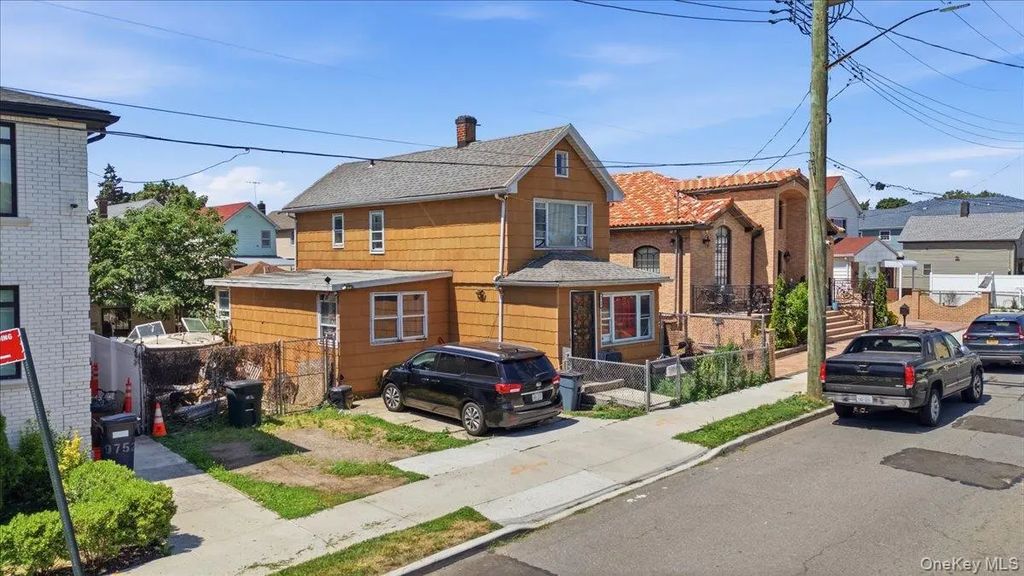 9748 Bristol Avenue, Ozone Park