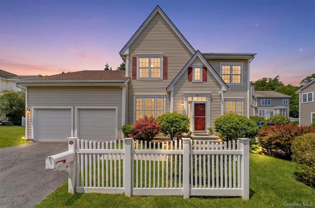 151 Classic Court, White Plains