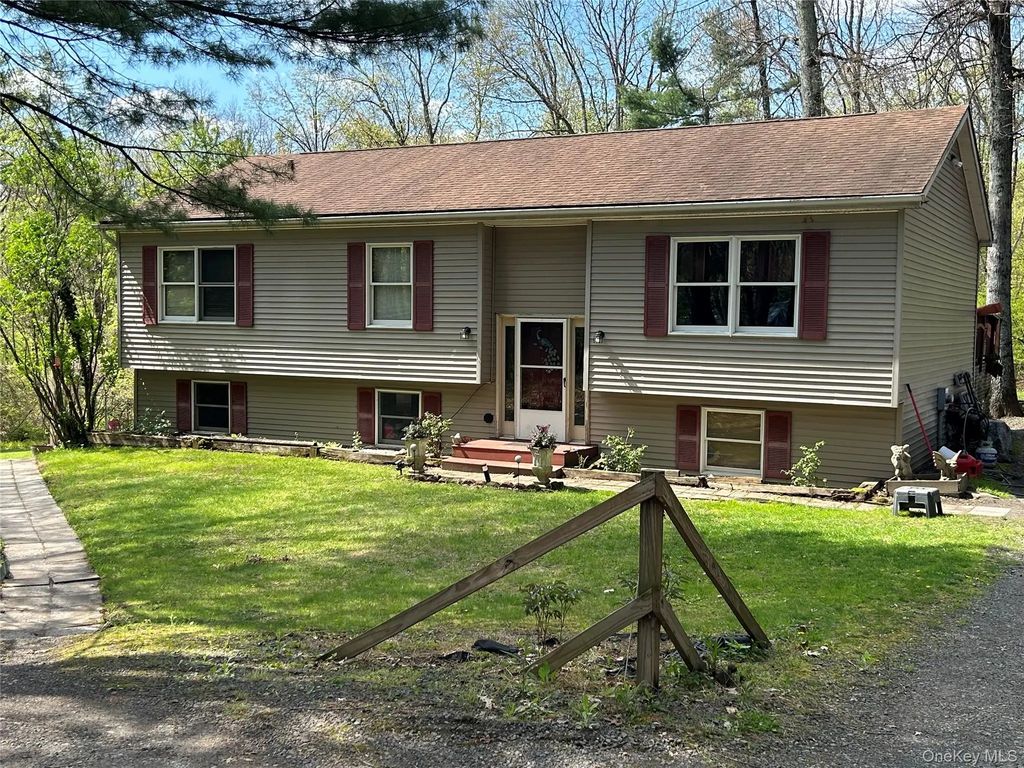 22 Pine Castle Drive, Kerhonkson