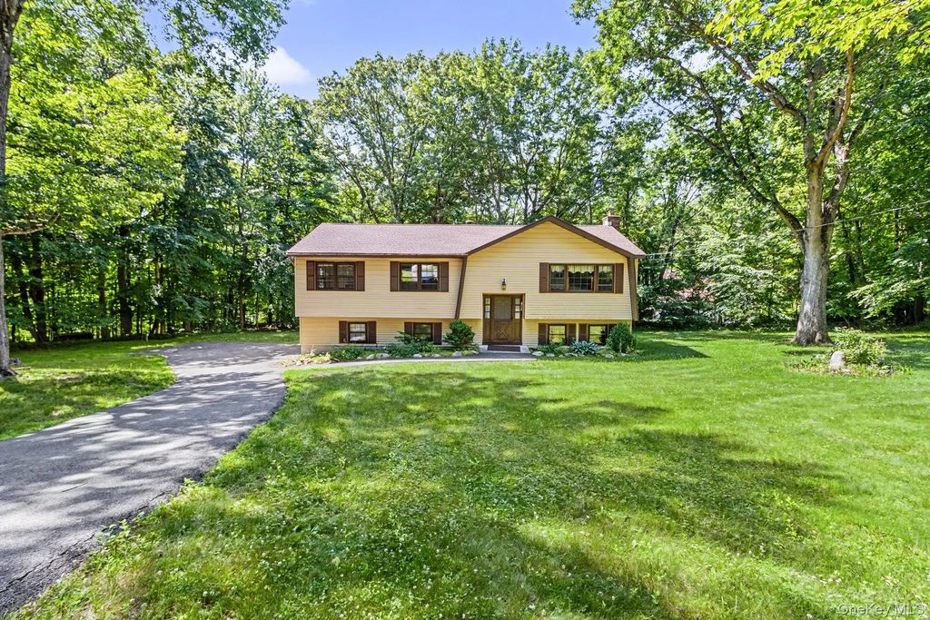 15 Oskar Drive, Mahopac