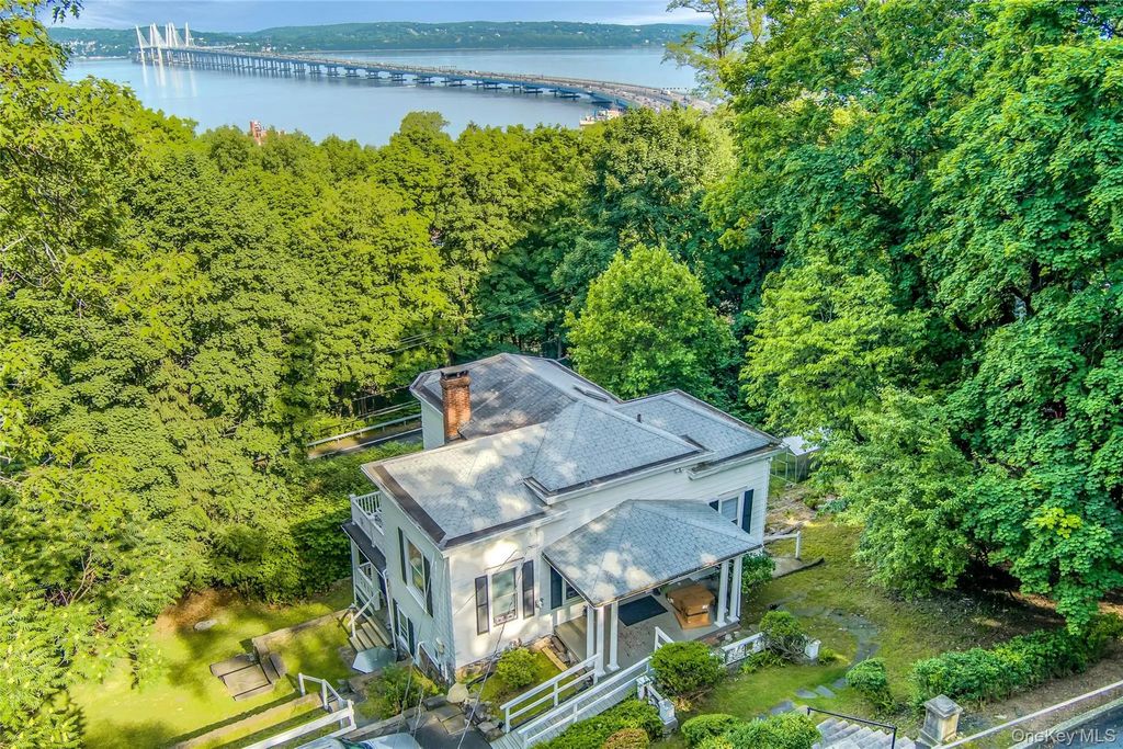 12 Shadyside Avenue, Nyack