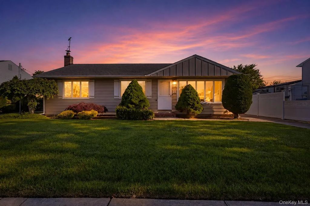 826 Fulton Street, Valley Stream