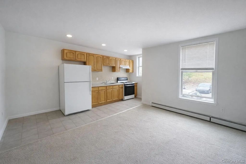 21 Stanton Corner Road # 7, Swan Lake