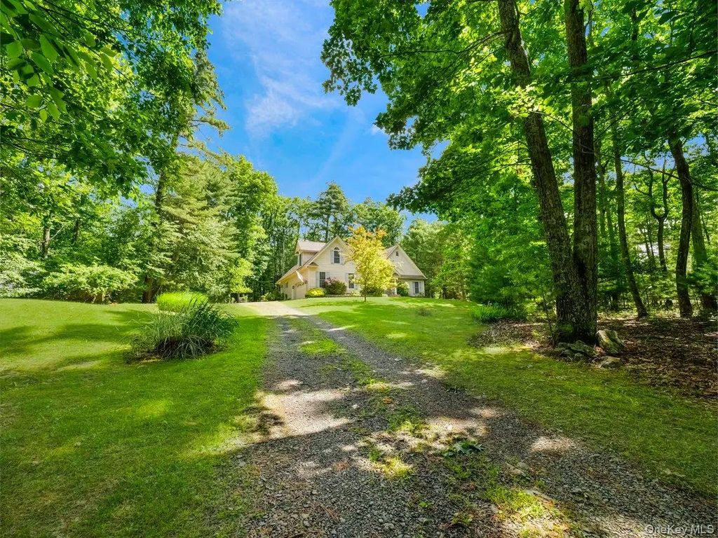 101 Azalea Court, Other