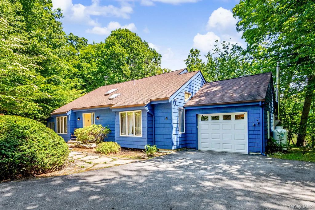 4 Loggers Court, Carmel