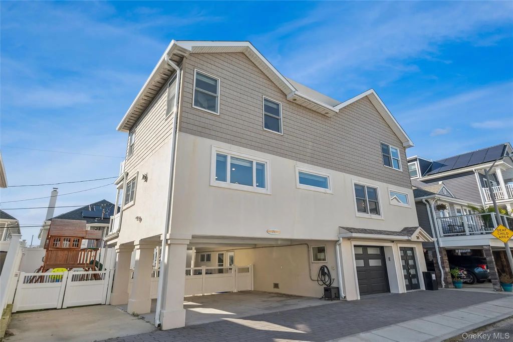 71 Michigan Street, Long Beach