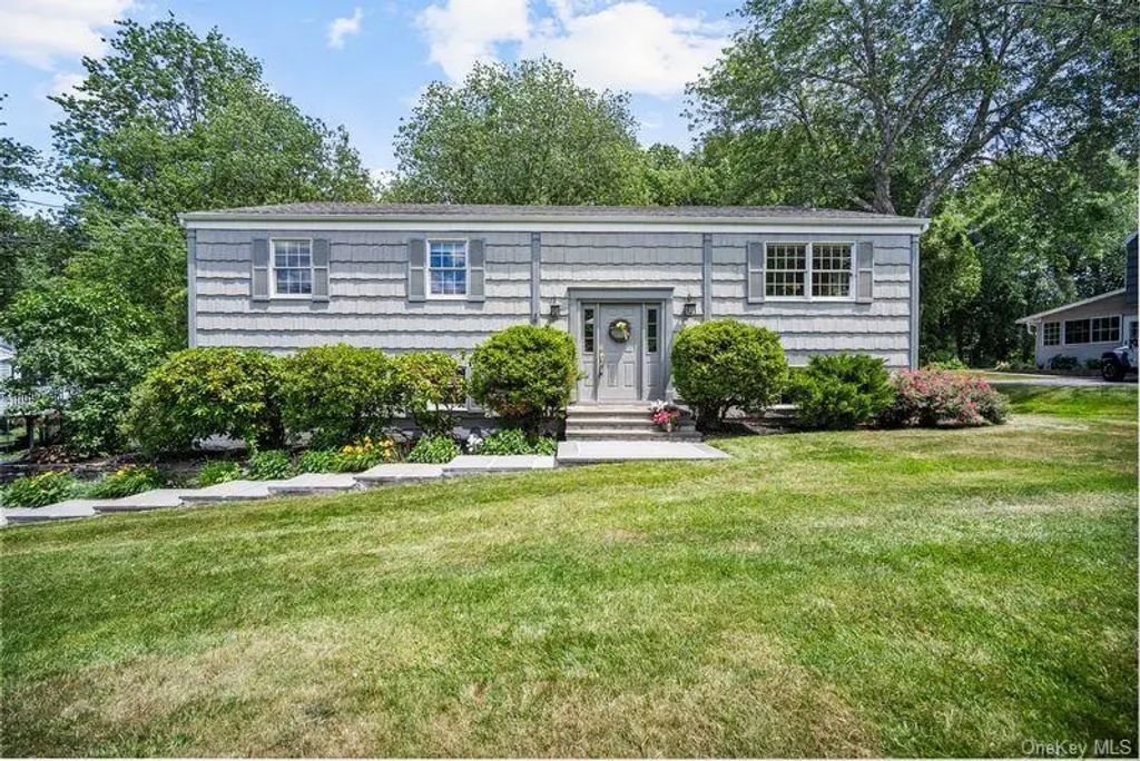 3282 Quinlan Street, Yorktown Heights