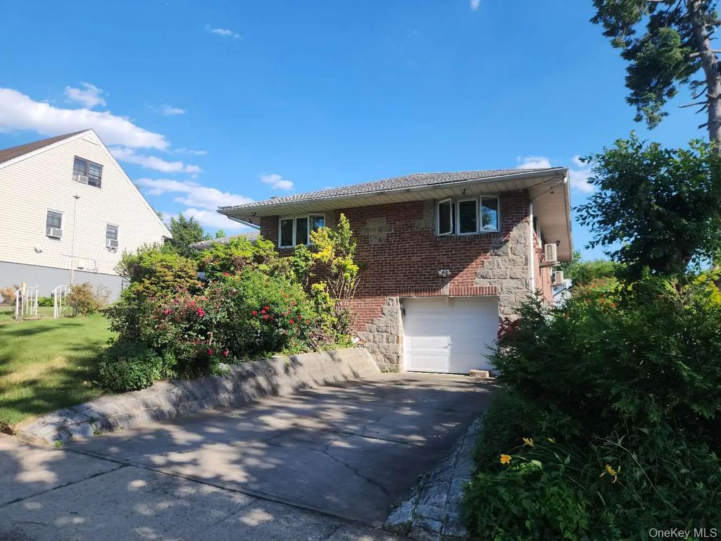 199-36 24th Avenue, Whitestone