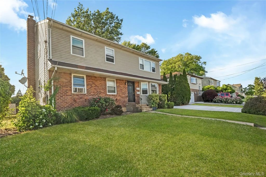 28 Baldwin Street, Farmingdale