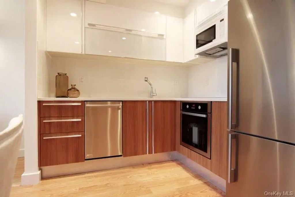 3135 31st Street # 605, Astoria