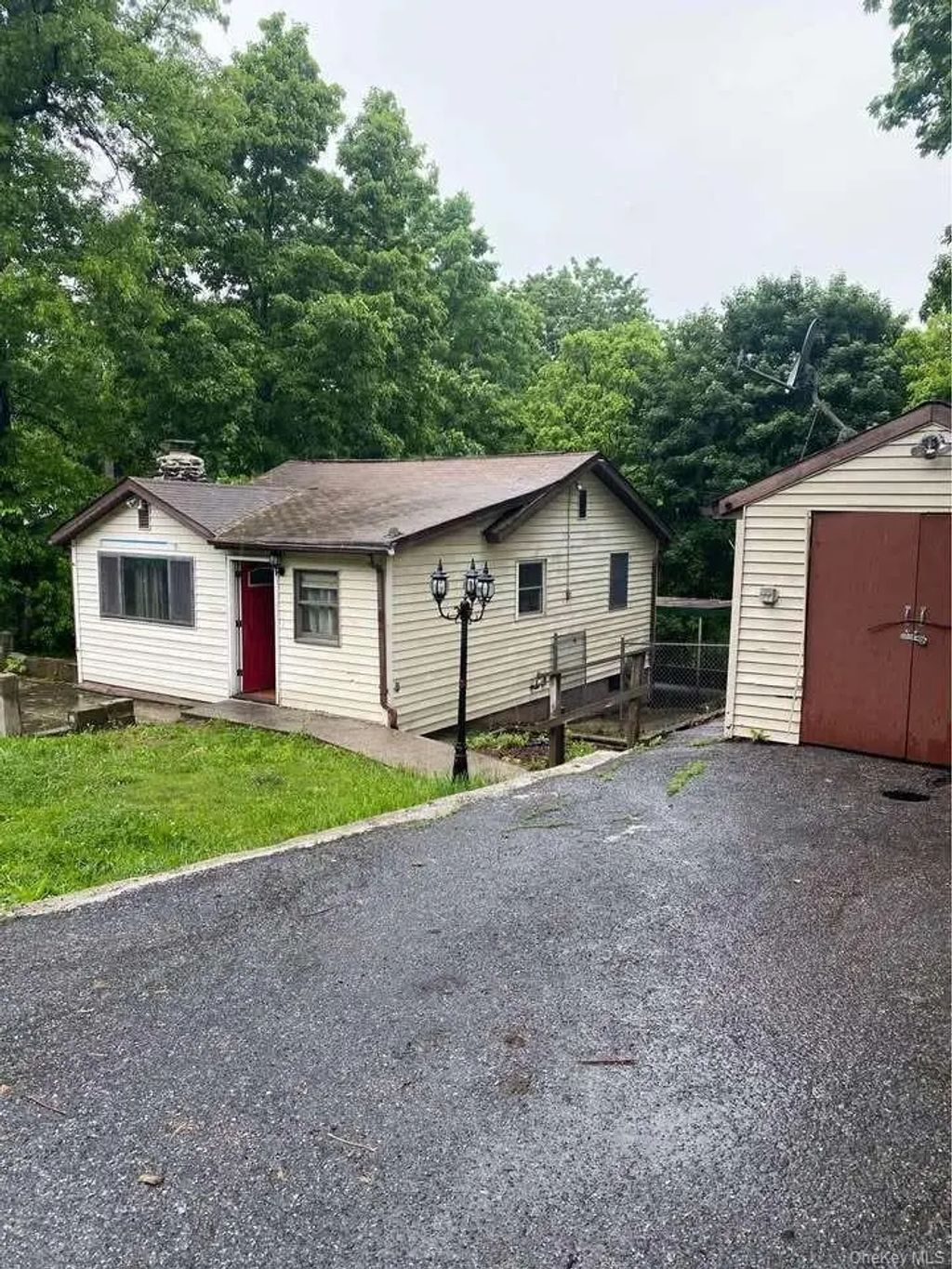 32 Cedar Trail, Monroe