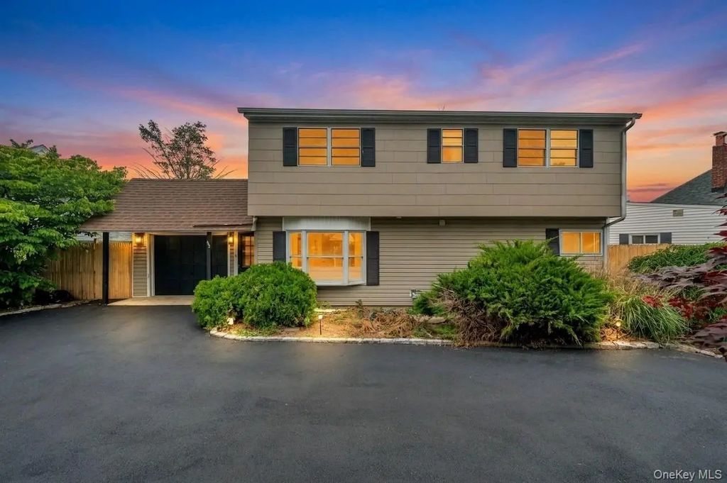 82 Scooter Lane, Hicksville