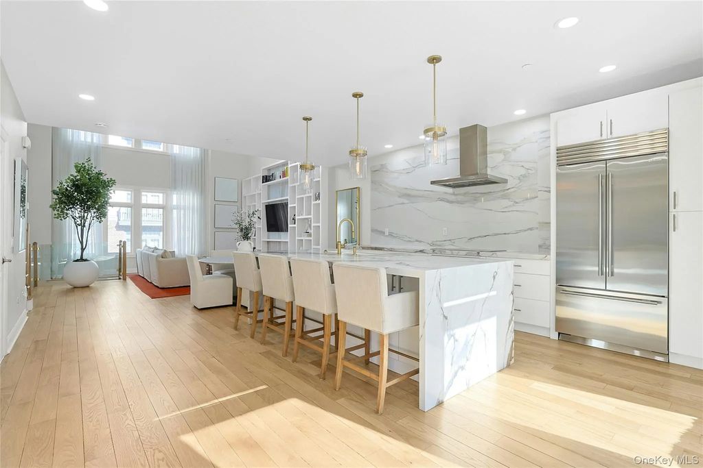 56 1st Street # L4, Pelham