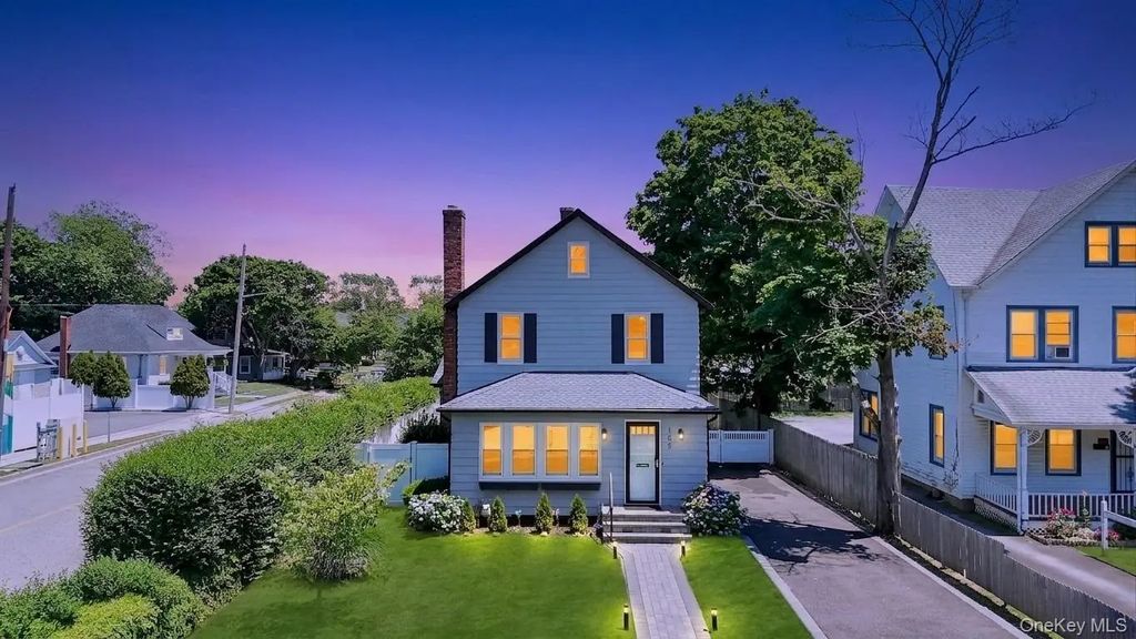 105 Maple Avenue, Patchogue