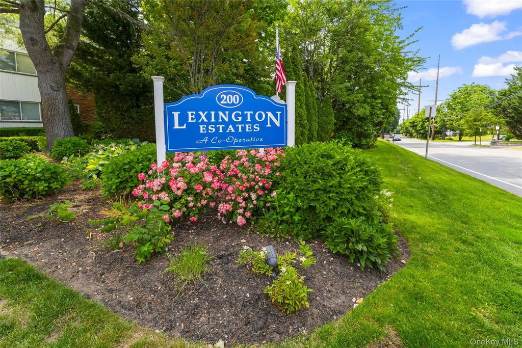 200 Lexington Ave # 12e, Oyster Bay