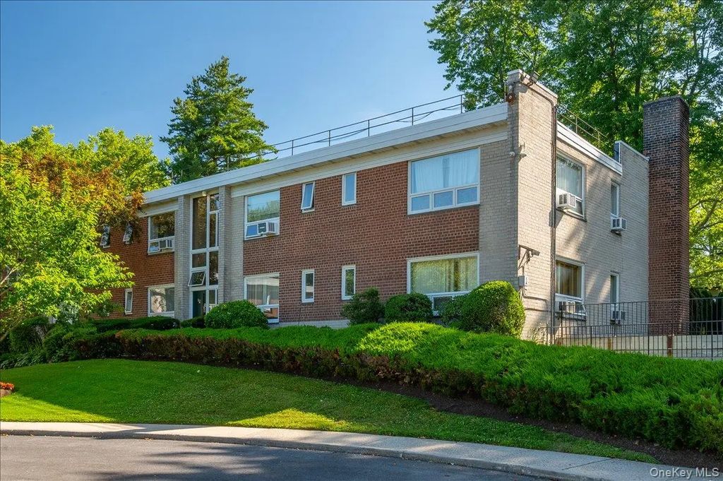 12 Channing Place # 1r, Eastchester