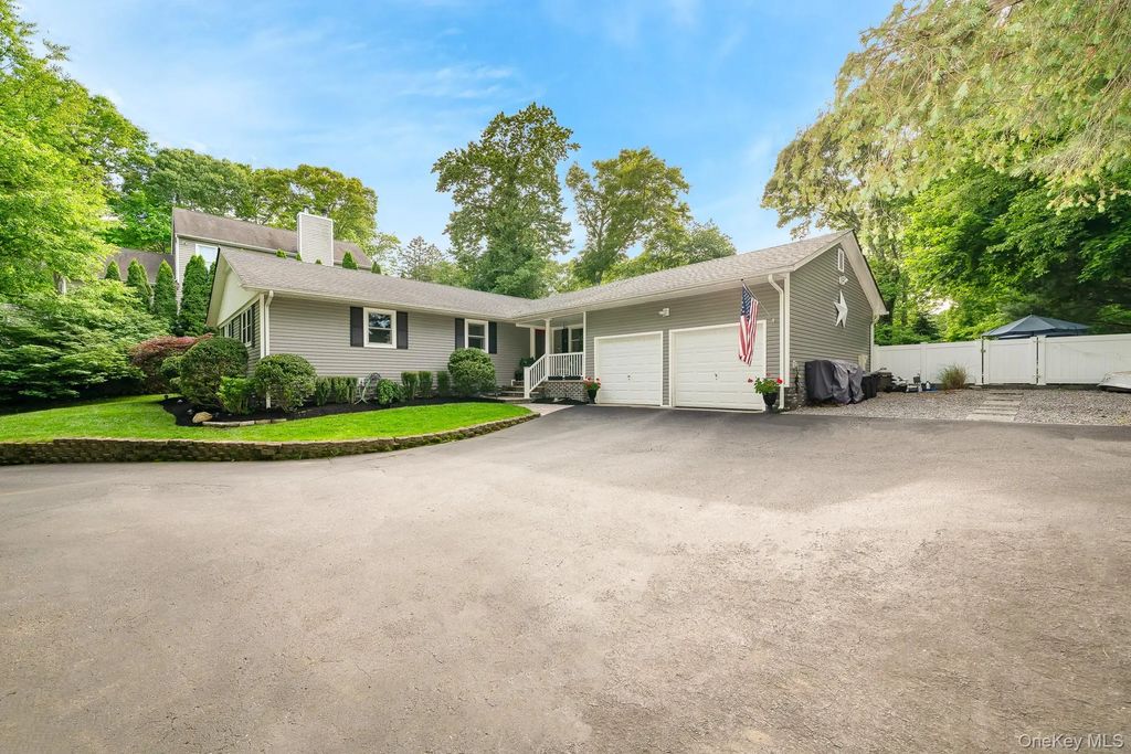 30 Ferndale Avenue, Miller Place
