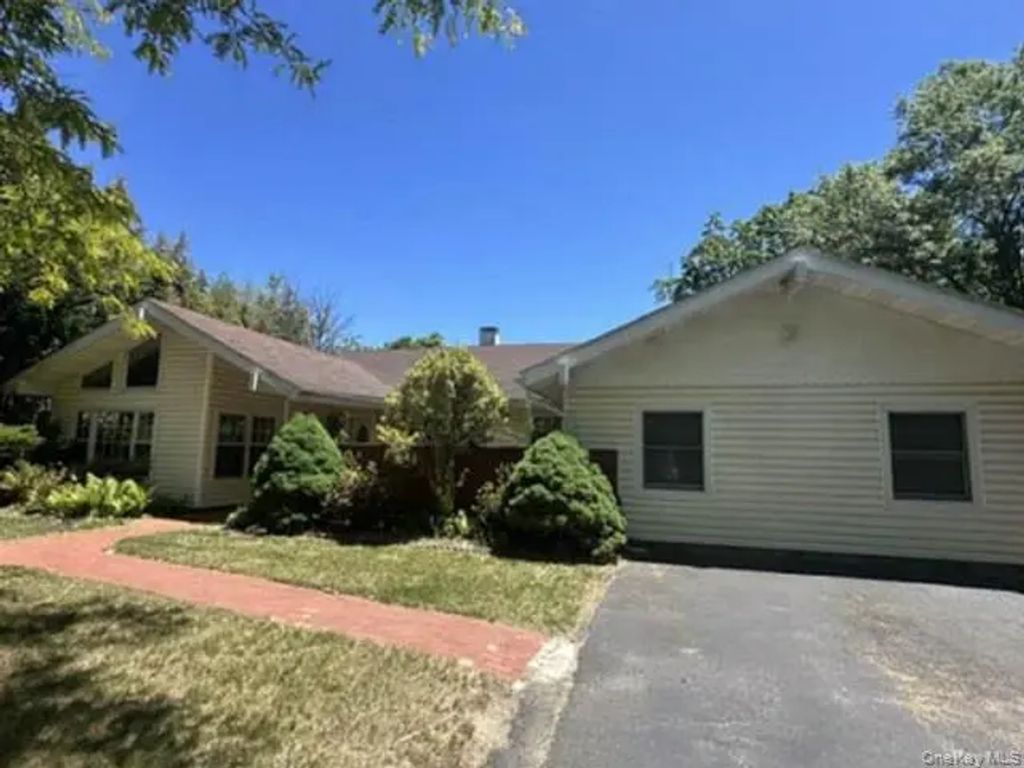 46 Andover Drive, Coram
