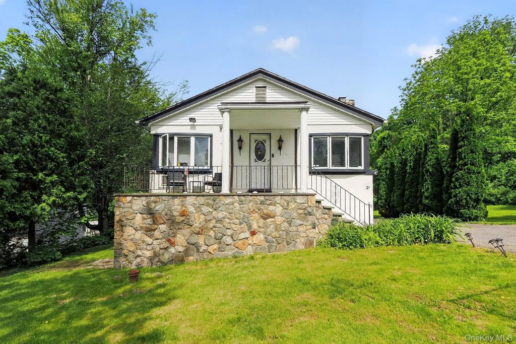 21 Sussex Road, Carmel