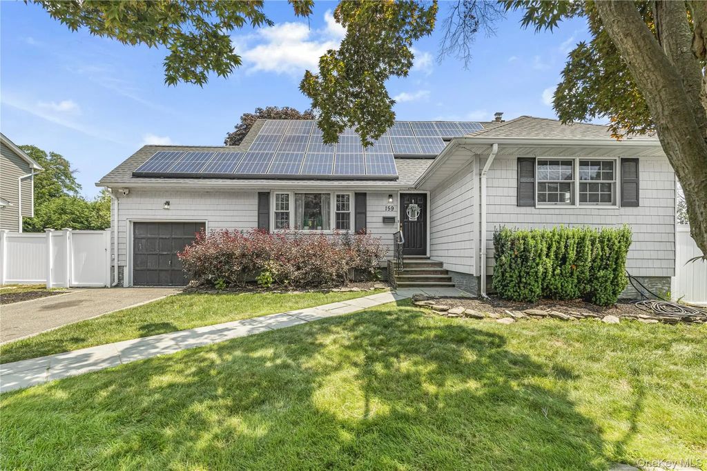 159 Nassau Avenue, West Babylon
