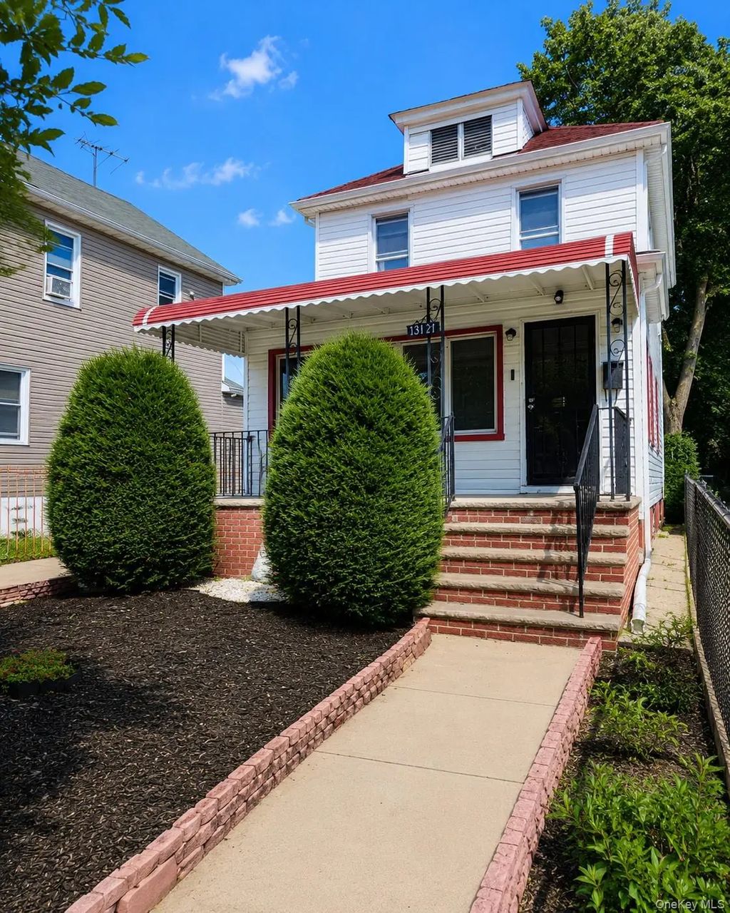 13121 223rd Street, Laurelton