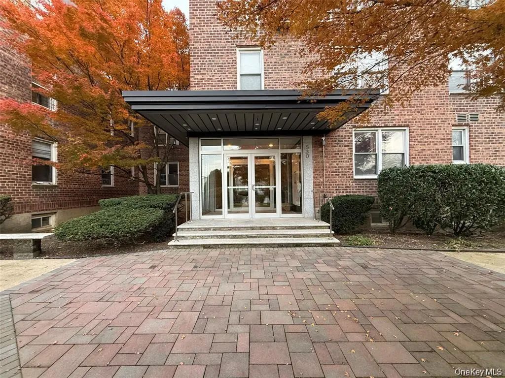 530 Dubois Avenue 7c, Valley Stream