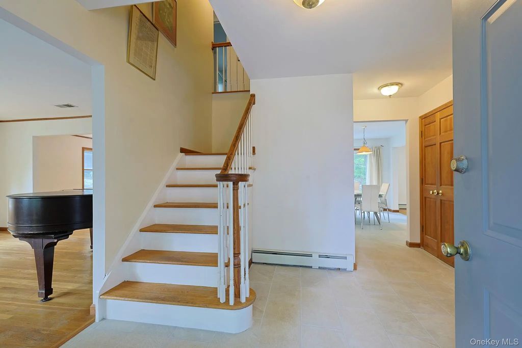 23 Allison Drive, Monroe