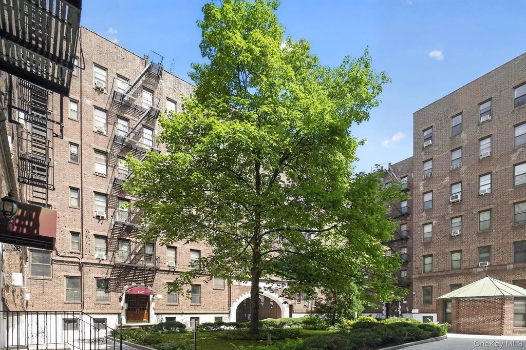 117-14 Union Turnpike # Ff2, Kew Gardens