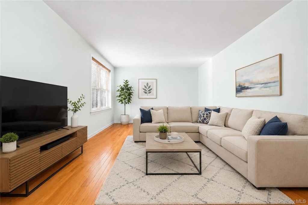27-10 Parsons Boulevard # 4b, Flushing