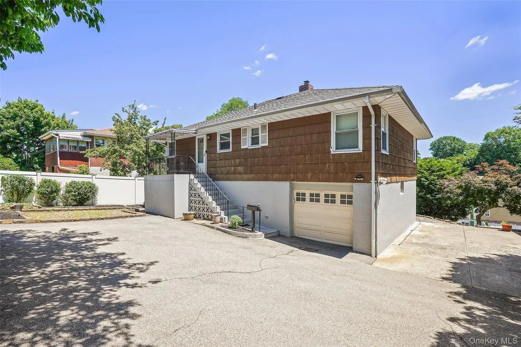 816 N Broadway, Yonkers