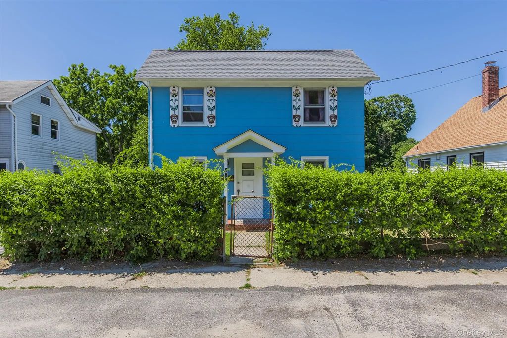 337 Hamilton Avenue, Riverhead