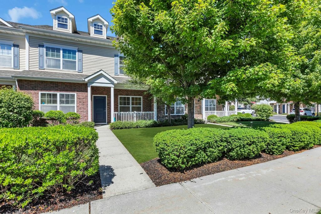 111 Millie Court, Patchogue