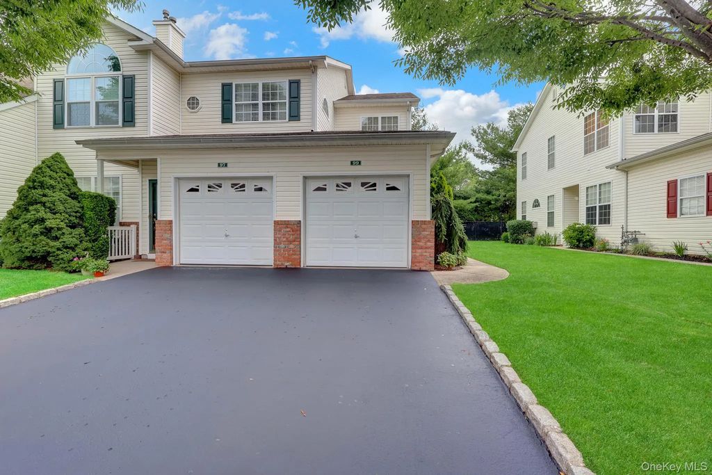 99 Constantine Way, Mount Sinai