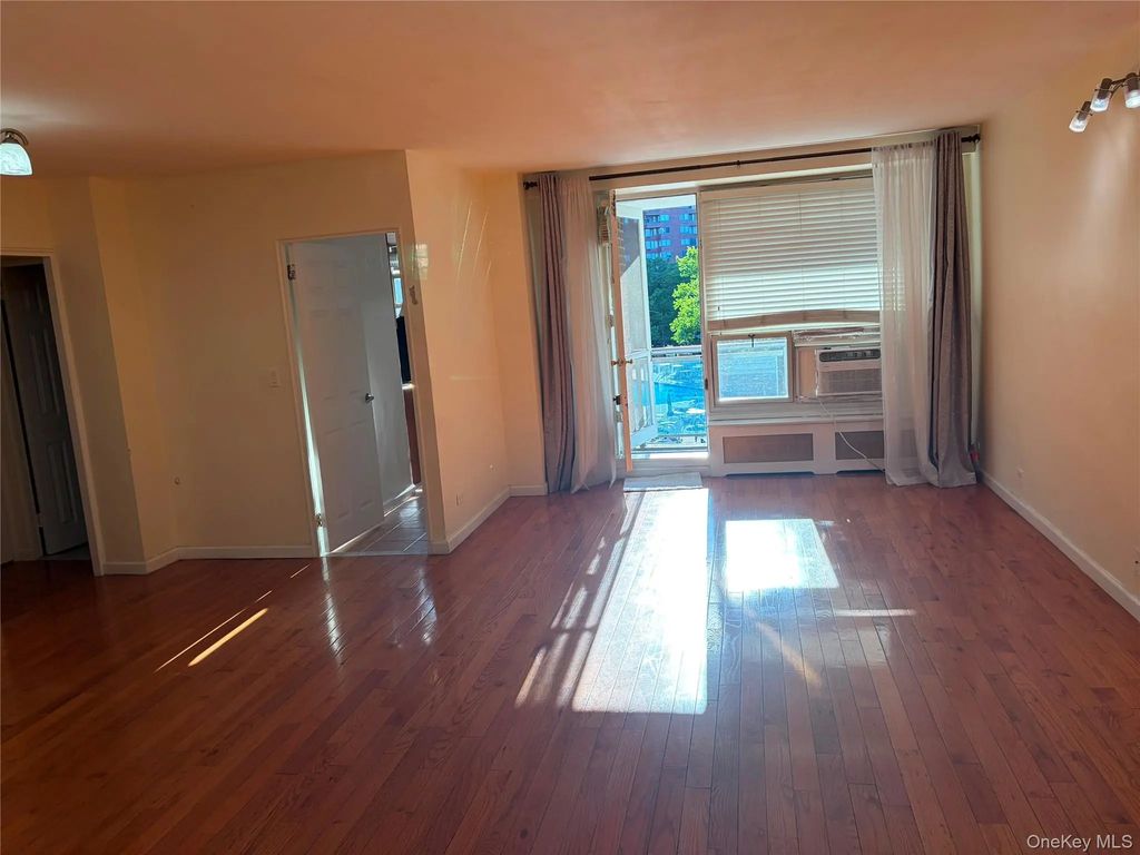 98-20 62nd Drive # 3d, Rego Park