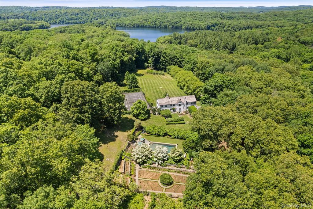 242 Croton Lake Road, Katonah