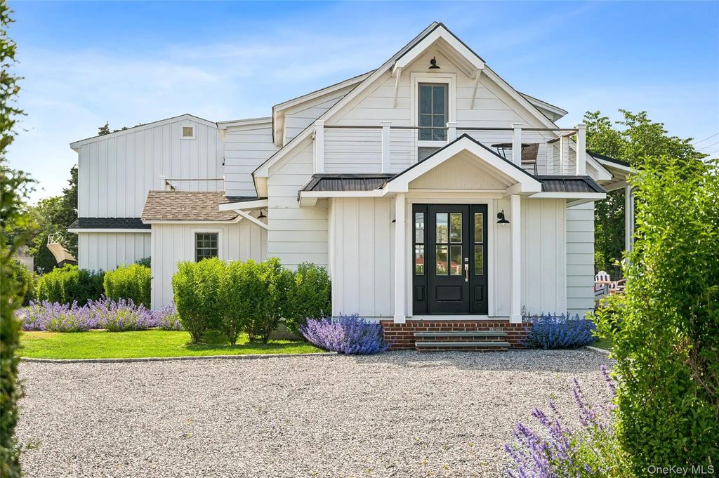 87 Foster Avenue, Hampton Bays