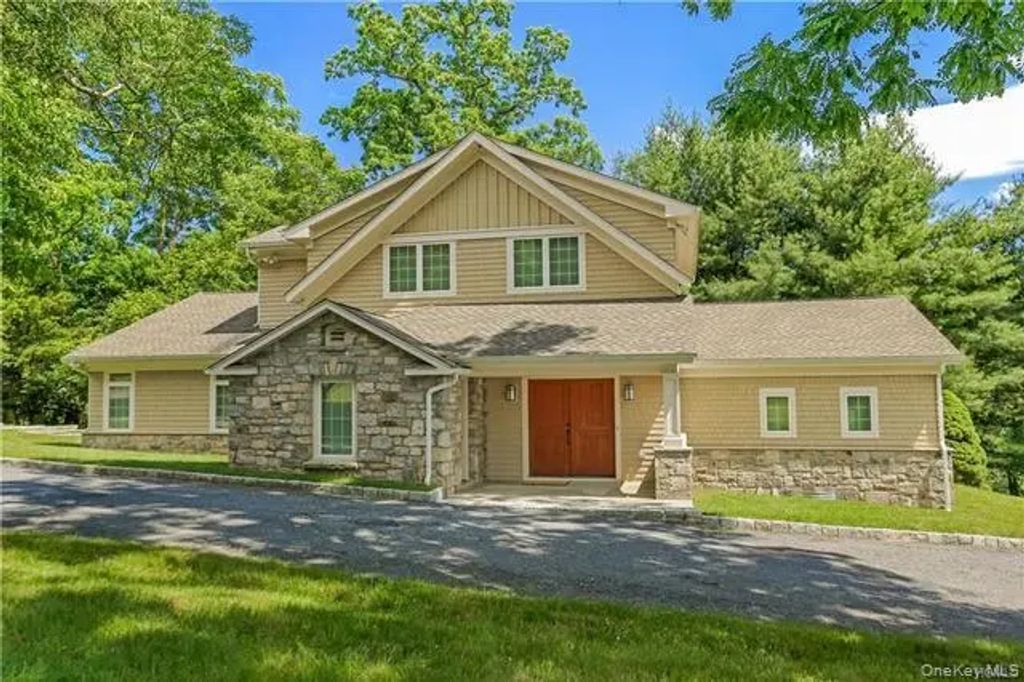 4 Hardscrabble Road, North Salem