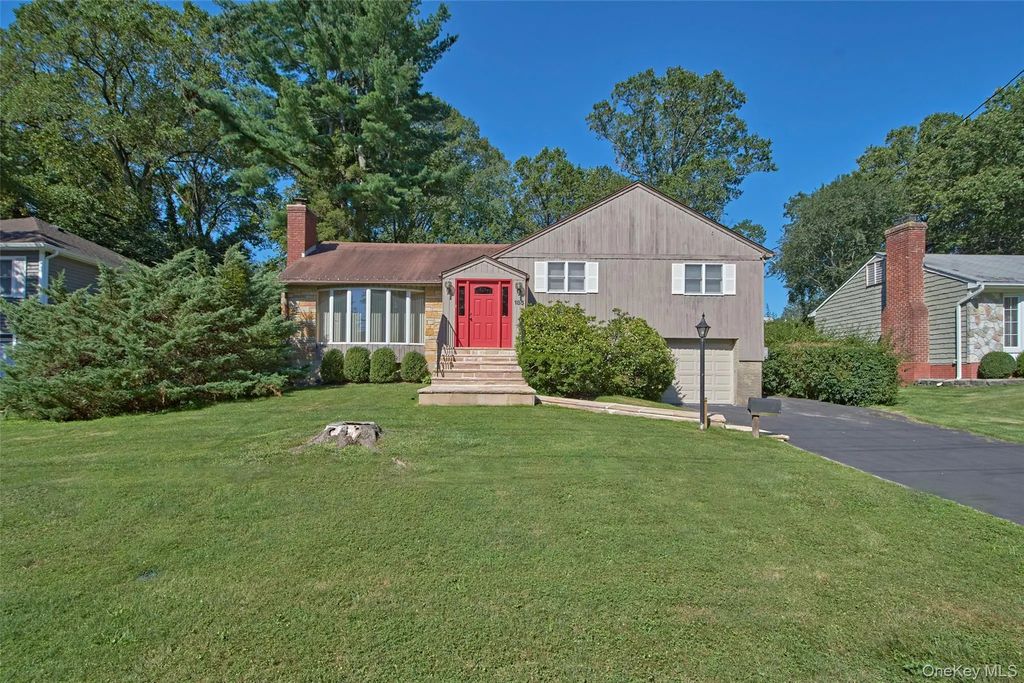 185 Pinewood Road, Hartsdale
