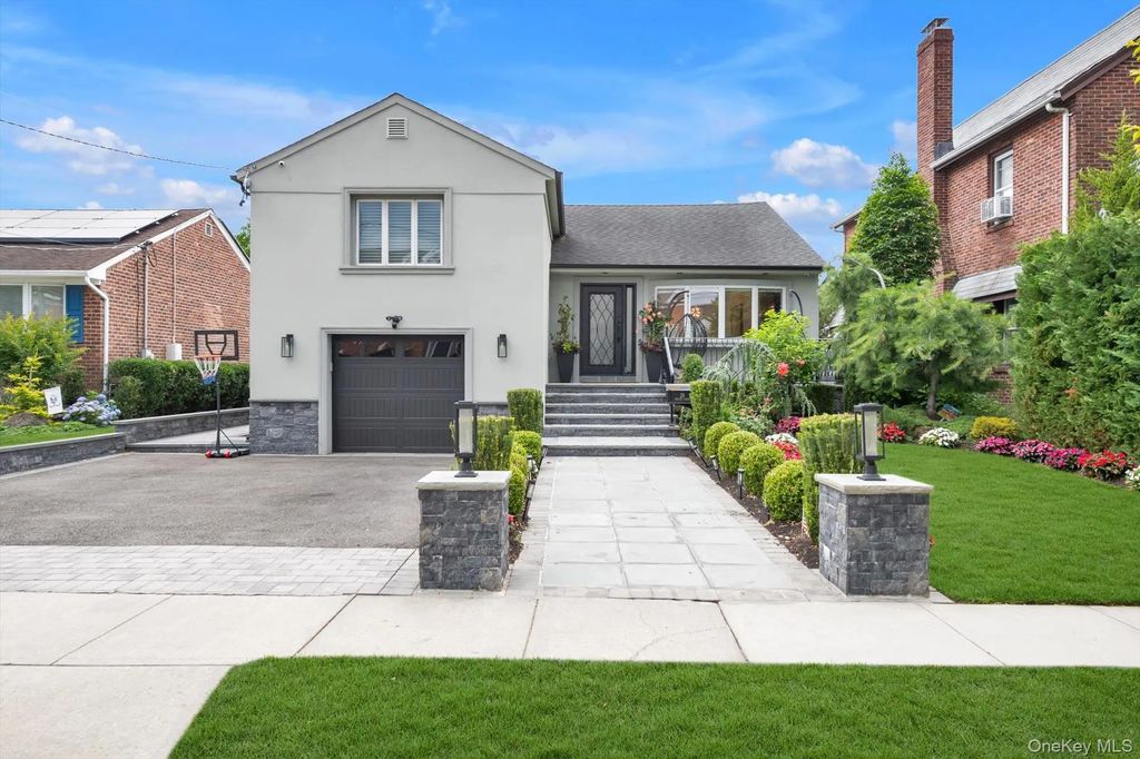 26 Abrams Place, Lynbrook