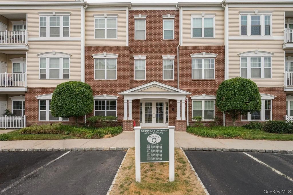 1525 Building Q Finch Lane # 1525, Central Islip